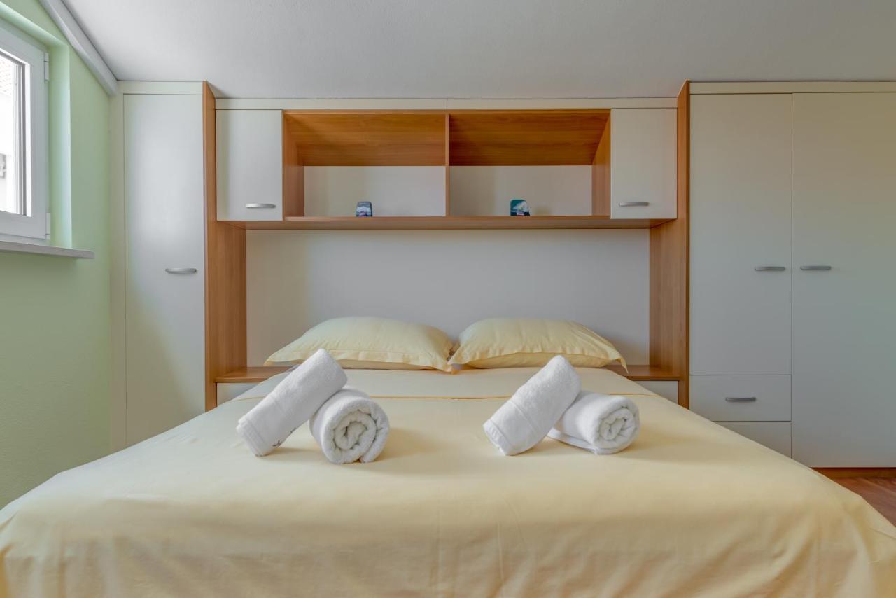 Villa Lille Trogir Ngoại thất bức ảnh