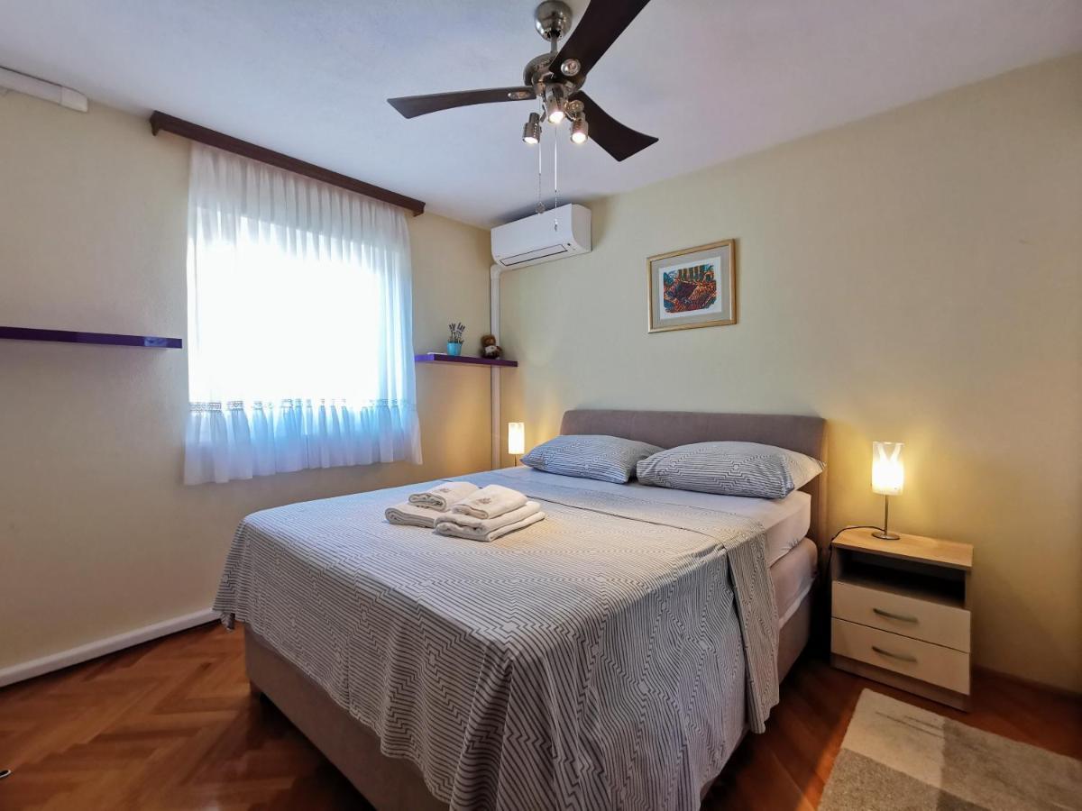 Villa Lille Trogir Ngoại thất bức ảnh