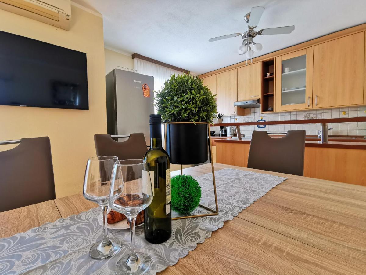Villa Lille Trogir Ngoại thất bức ảnh