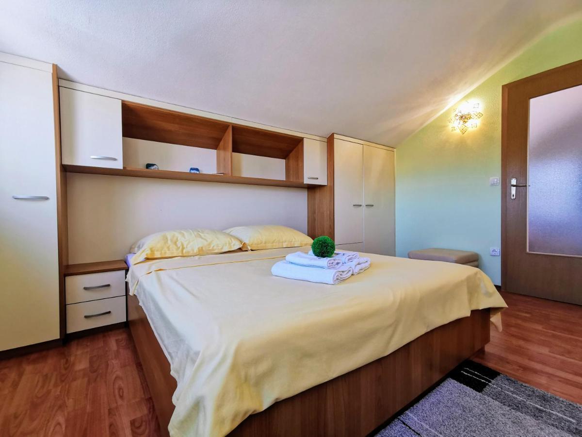 Villa Lille Trogir Ngoại thất bức ảnh